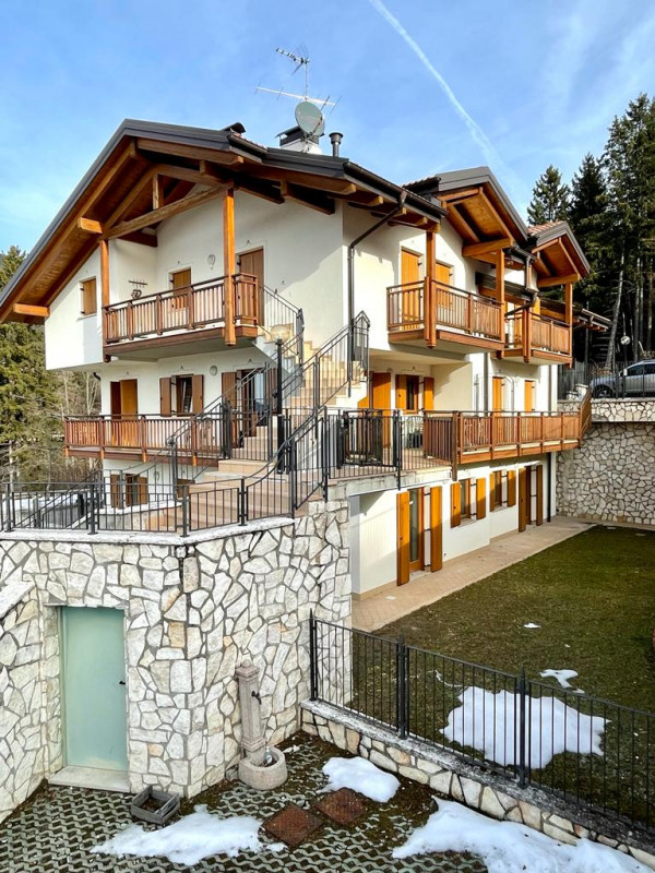 Foto appartamento in vendita a Folgaria (Trento)