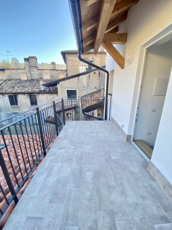 Foto appartamento in vendita a Rovereto (Trento)