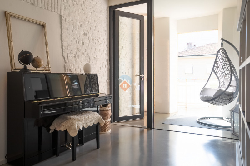 Foto appartamento in vendita a Rovereto (Trento)