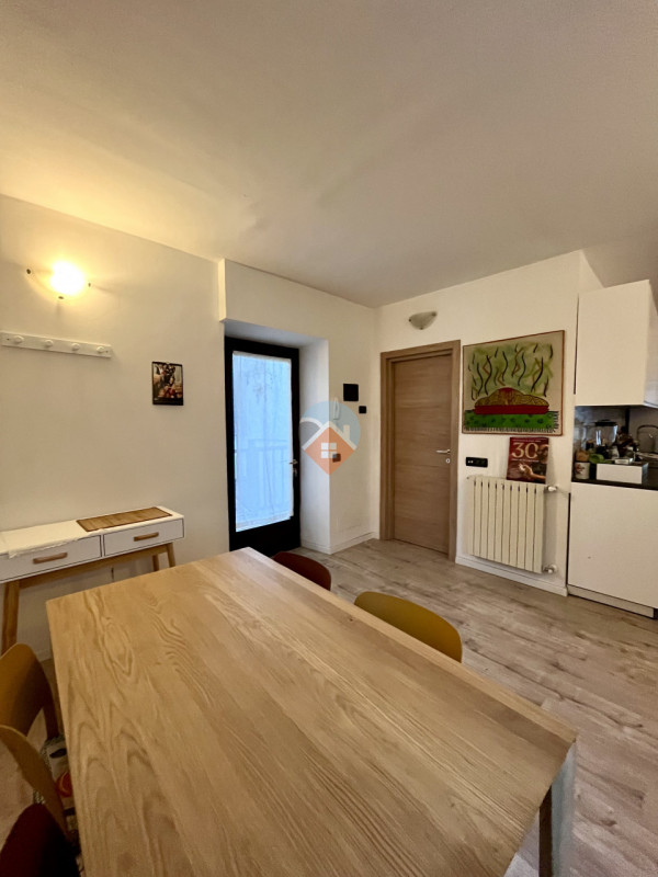 Foto appartamento in vendita a Rovereto (Trento)