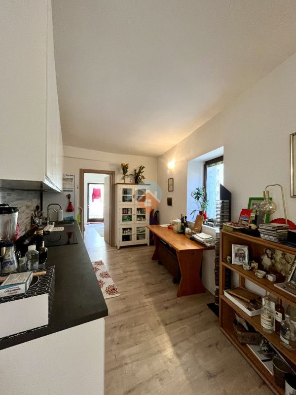 Foto appartamento in vendita a Rovereto (Trento)