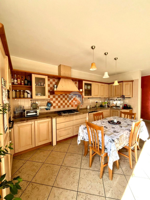 Foto appartamento in vendita a Ala (Trento)