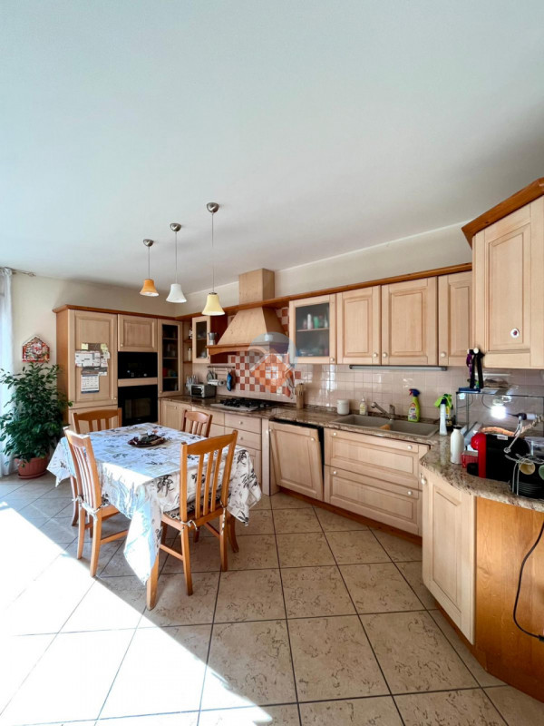 Foto appartamento in vendita a Ala (Trento)