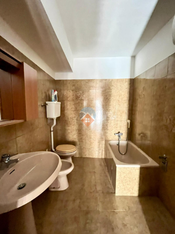 Foto appartamento in vendita a Mori (Trento)