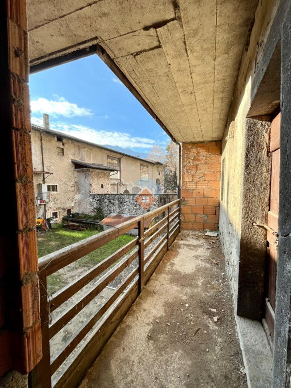 Foto appartamento in vendita a Mori (Trento)