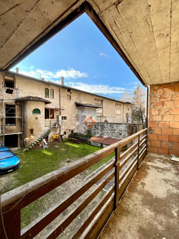 Foto appartamento in vendita a Mori (Trento)