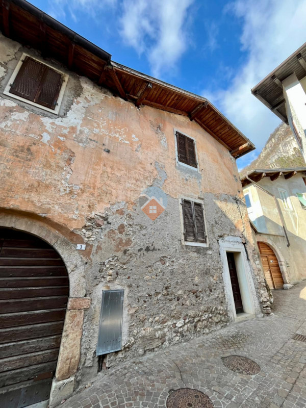 Foto appartamento in vendita a Mori (Trento)