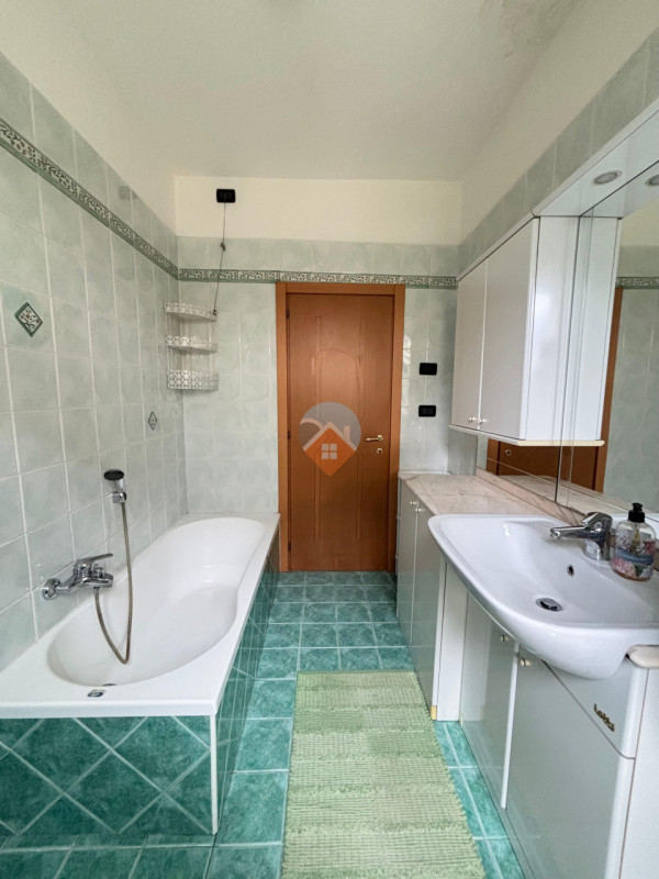 Foto appartamento in vendita a Rovereto (Trento)