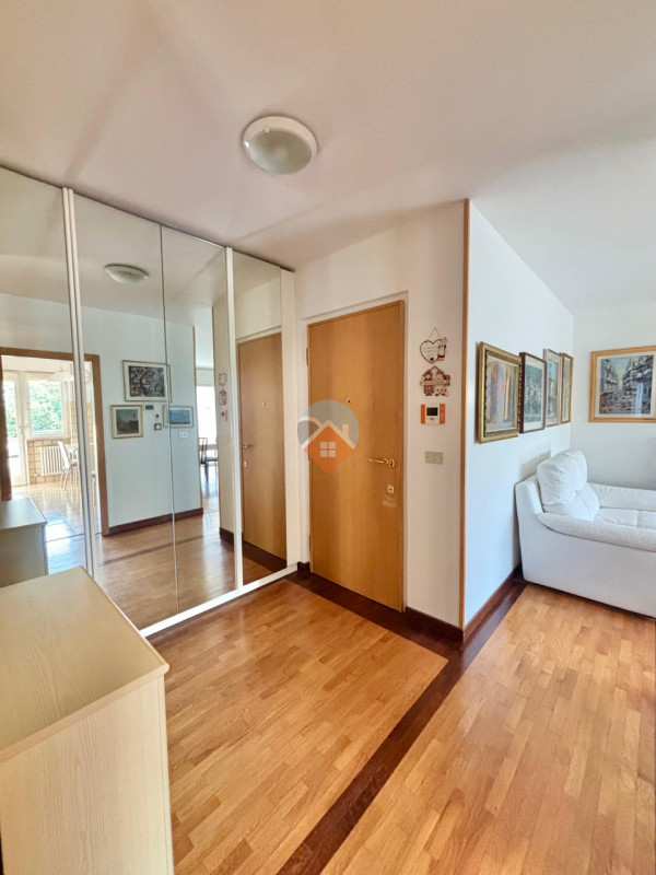 Foto appartamento in vendita a Rovereto (Trento)