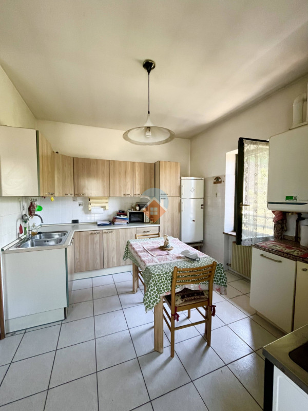 Foto appartamento in vendita a Rovereto (Trento)