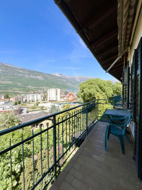 Foto appartamento in vendita a Rovereto (Trento)