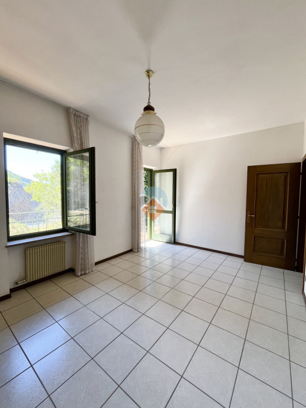 Foto appartamento in vendita a Rovereto (Trento)