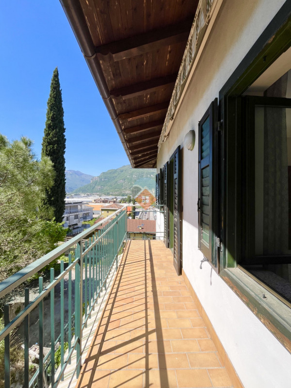 Foto appartamento in vendita a Rovereto (Trento)