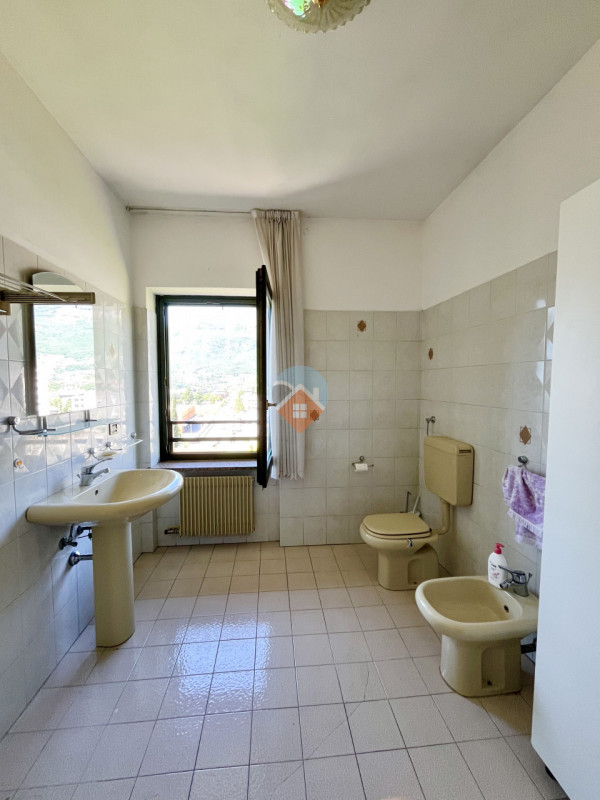 Foto appartamento in vendita a Rovereto (Trento)
