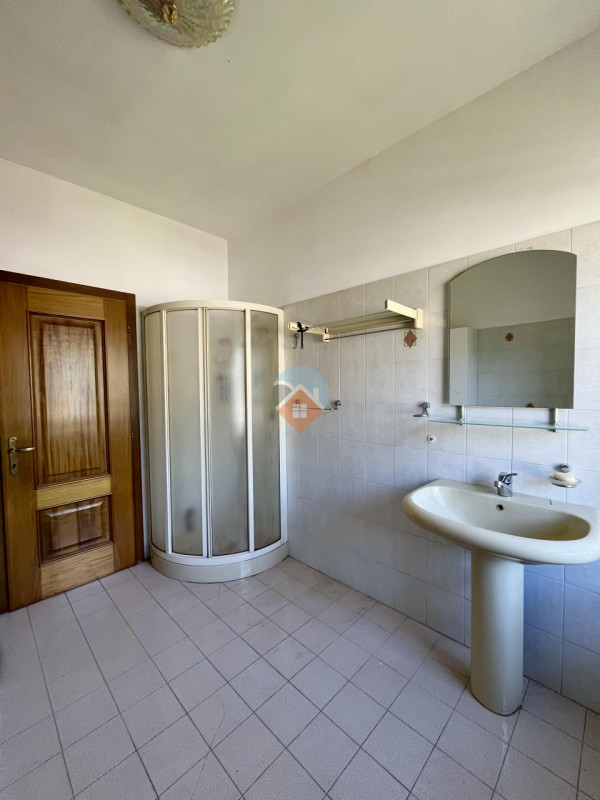 Foto appartamento in vendita a Rovereto (Trento)