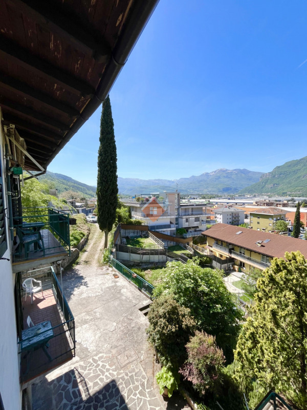 Foto appartamento in vendita a Rovereto (Trento)