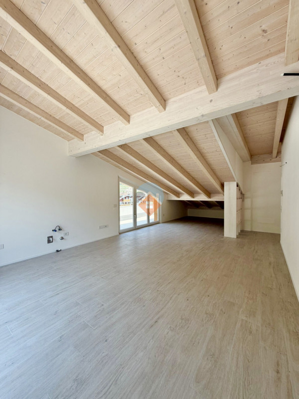 Foto appartamento in vendita a Mori (Trento)