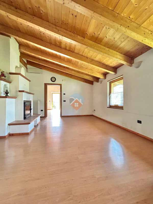 Foto casa indipendente in vendita a Ala (Trento)