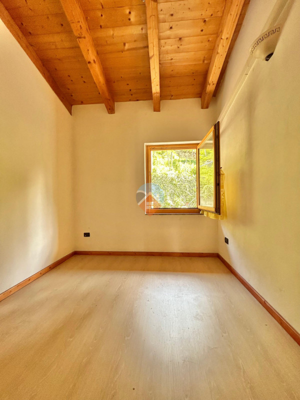 Foto casa indipendente in vendita a Ala (Trento)