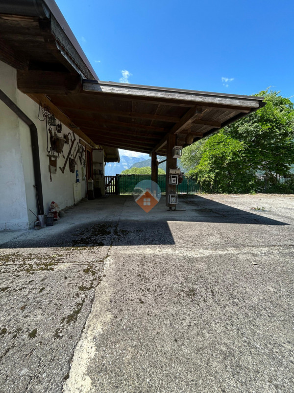 Foto casa indipendente in vendita a Ala (Trento)