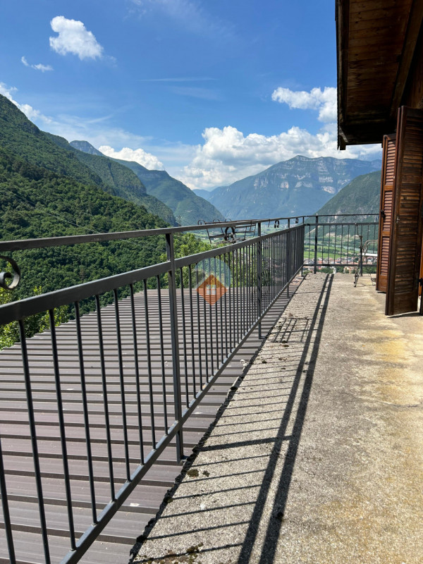 Foto casa indipendente in vendita a Ala (Trento)