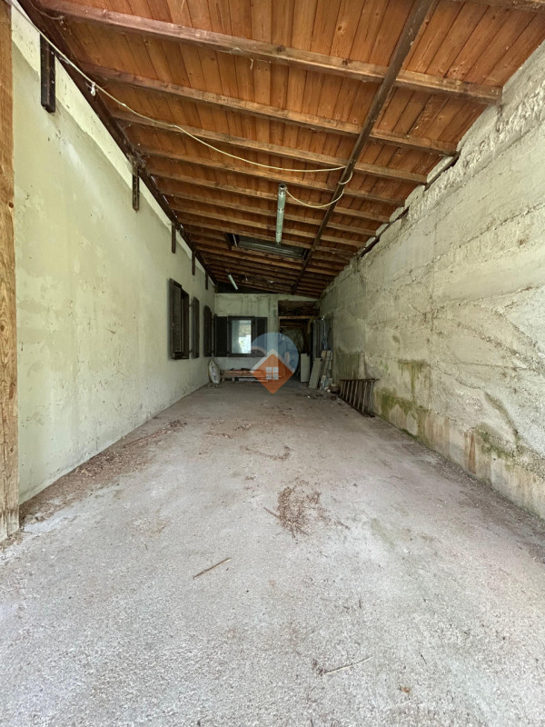 Foto casa indipendente in vendita a Ala (Trento)