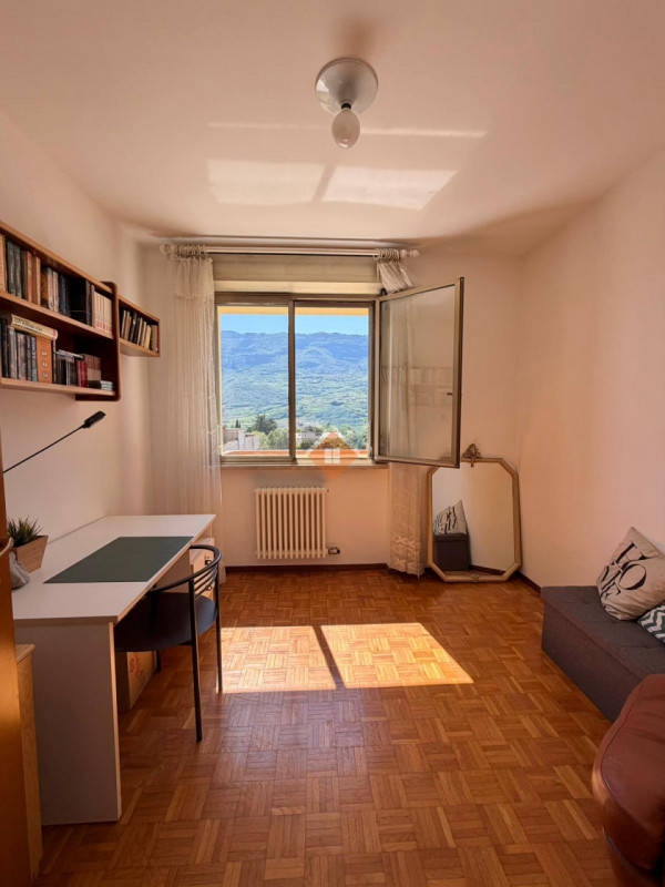 Foto appartamento in vendita a Rovereto (Trento)
