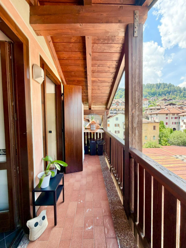 Foto appartamento in vendita a Tione di Trento (Trento)