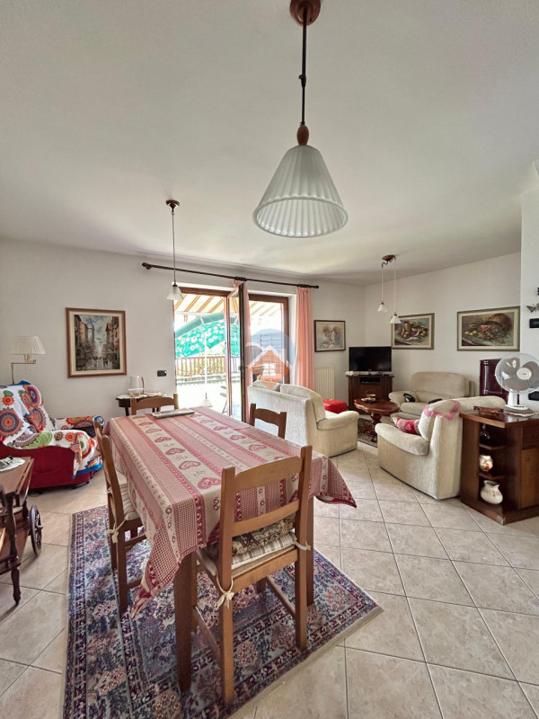 Foto villetta a schiera in vendita a Villa Lagarina (Trento)