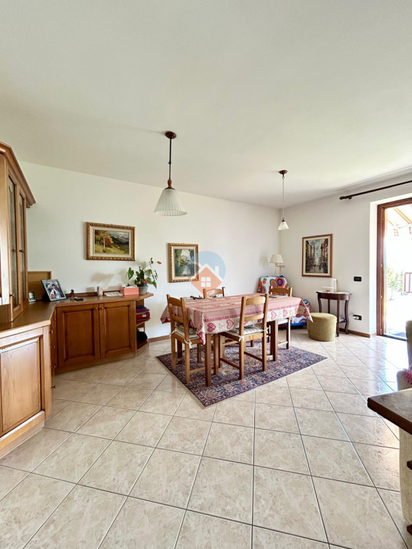Foto villetta a schiera in vendita a Villa Lagarina (Trento)