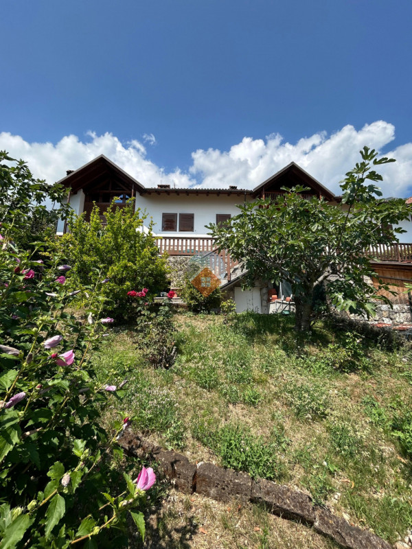 Foto villetta a schiera in vendita a Villa Lagarina (Trento)