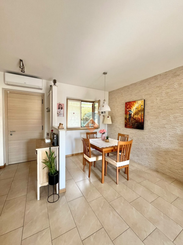 Foto villetta a schiera in vendita a Villa Lagarina (Trento)