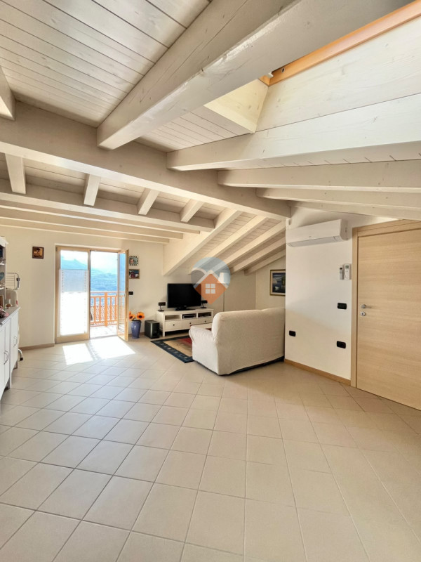 Foto villetta a schiera in vendita a Villa Lagarina (Trento)