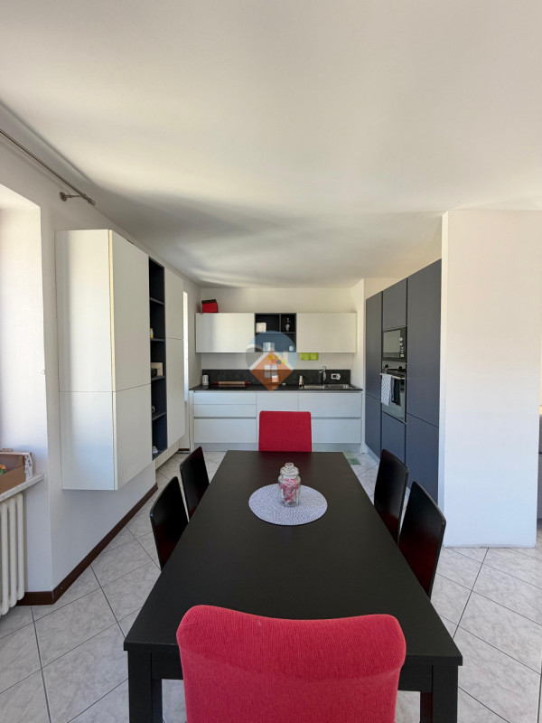 Foto appartamento in vendita a Mori (Trento)