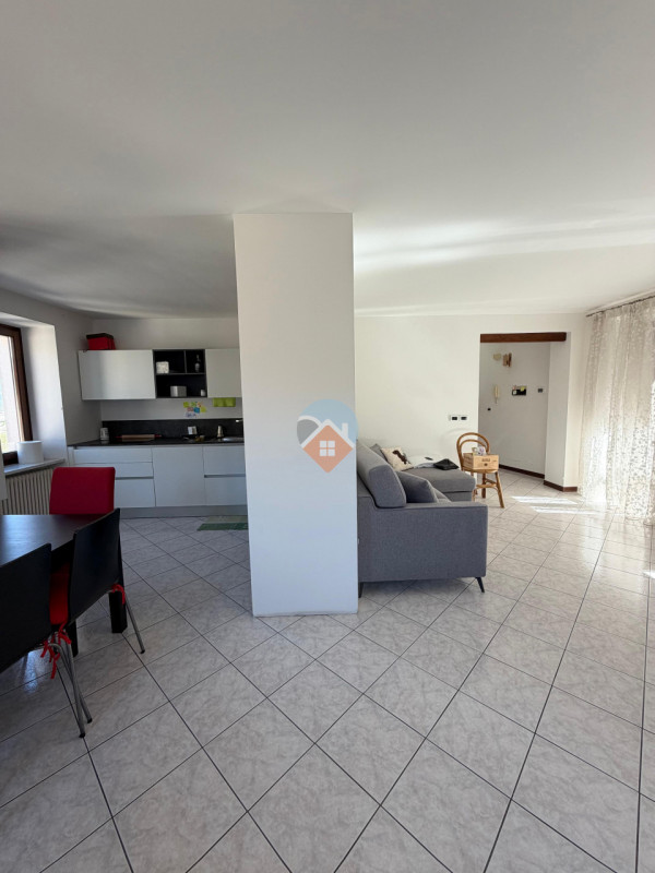 Foto appartamento in vendita a Mori (Trento)