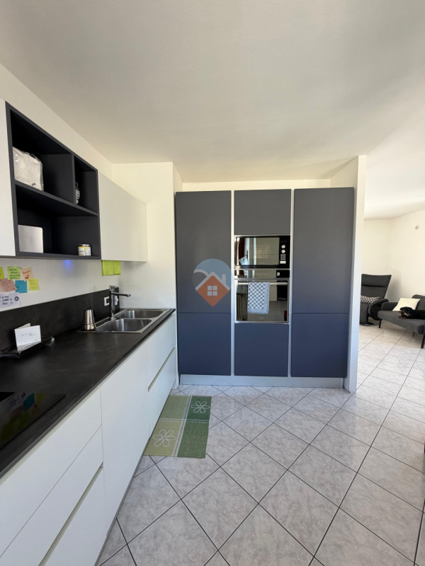 Foto appartamento in vendita a Mori (Trento)
