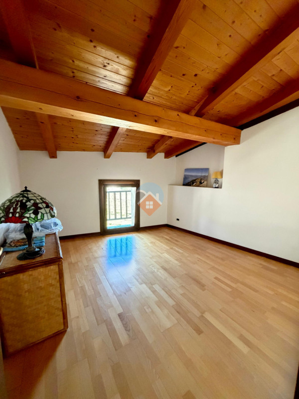 Foto appartamento in vendita a Mori (Trento)