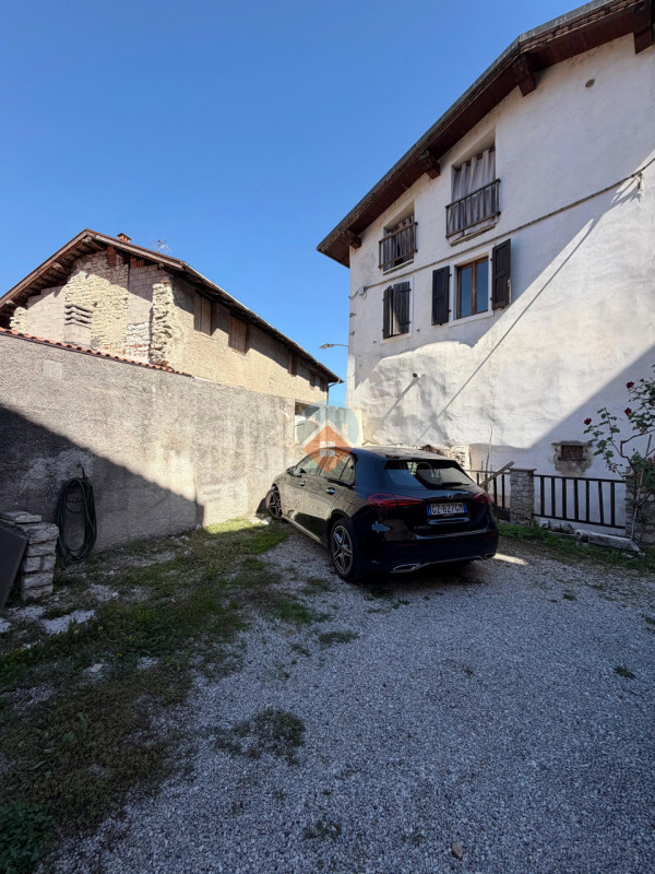 Foto appartamento in vendita a Mori (Trento)