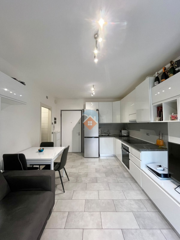 Foto appartamento in vendita a Rovereto (Trento)