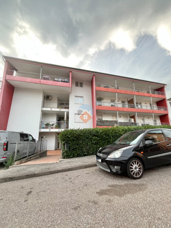 Foto appartamento in vendita a Rovereto (Trento)