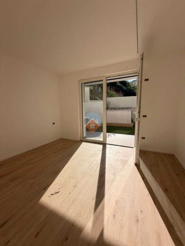 Foto appartamento in vendita a Rovereto (Trento)