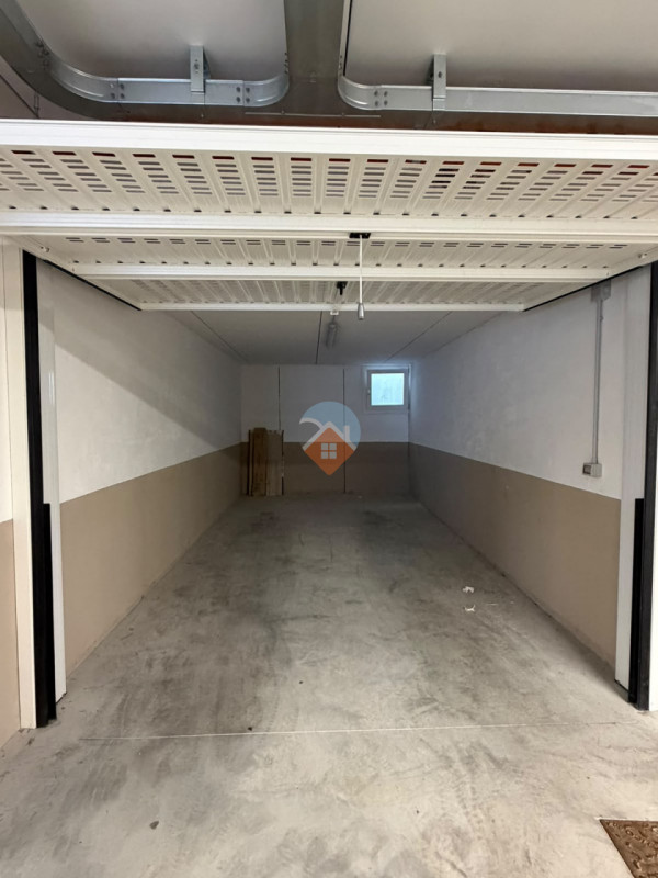 Foto appartamento in vendita a Rovereto (Trento)
