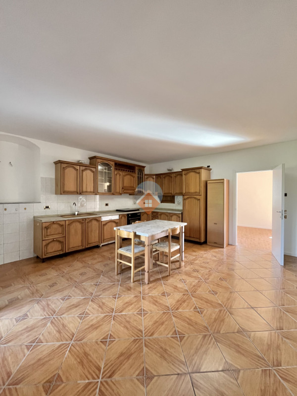 Foto appartamento in vendita a Brentonico (Trento)
