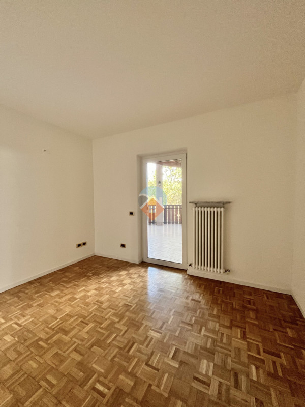 Foto appartamento in vendita a Brentonico (Trento)