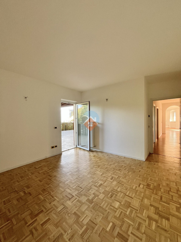Foto appartamento in vendita a Brentonico (Trento)
