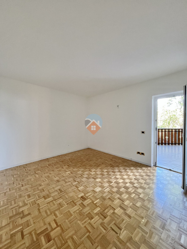 Foto appartamento in vendita a Brentonico (Trento)