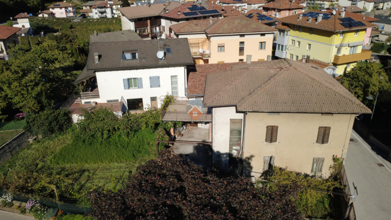 Foto casa indipendente in vendita a Aldeno (Trento)