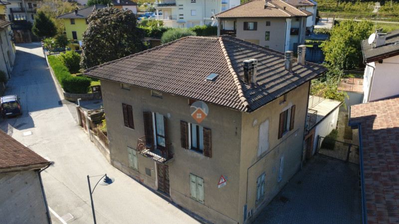 Foto casa indipendente in vendita a Aldeno (Trento)