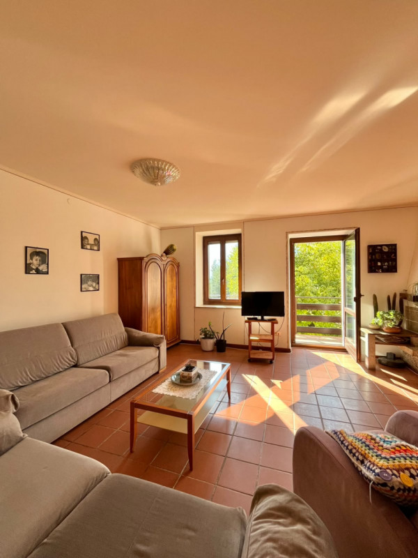 Foto porzione di casa in vendita a Ala (Trento)