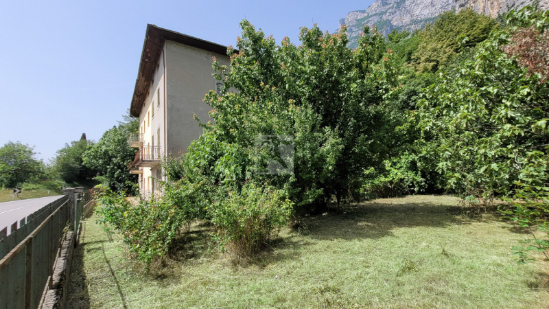 Foto villetta a schiera in vendita a Dro (Trento)